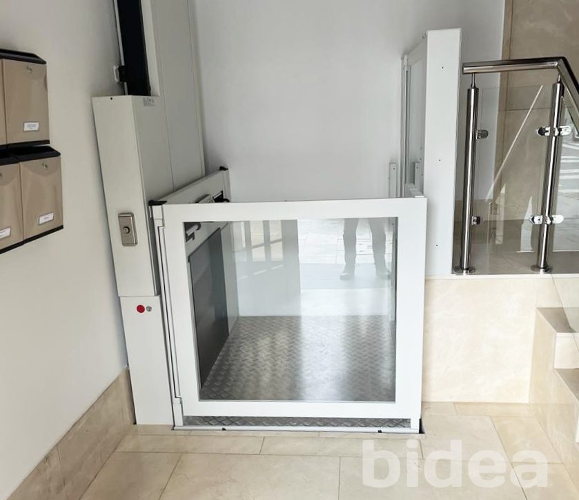 Plataforma vertical en una comunidad de Gipuzkoa